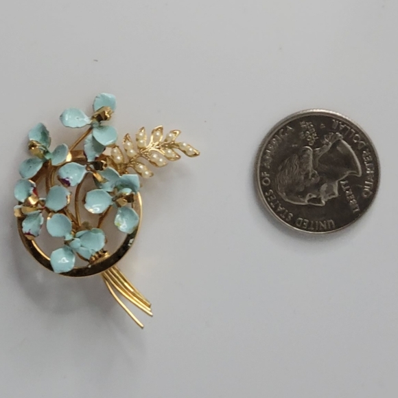 ▪︎New! Vintage Brooch - Picture 3 of 6